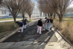 共同辖区落实“门前三包”卫生